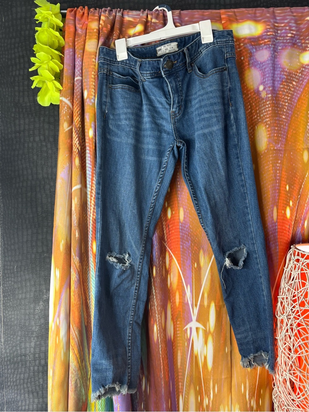 Free People Jeans Frayed Hem ✨